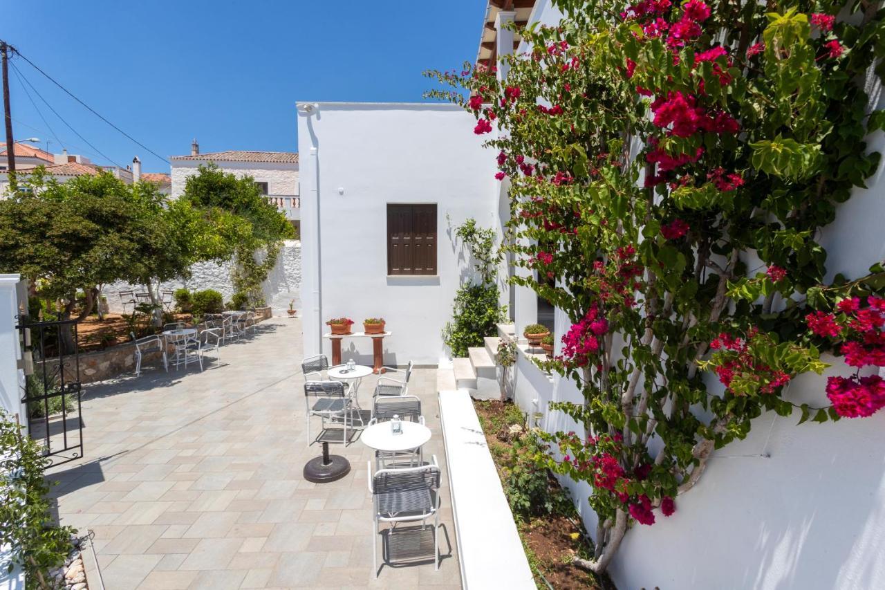 Villa Kriezi Spétses Exterior foto